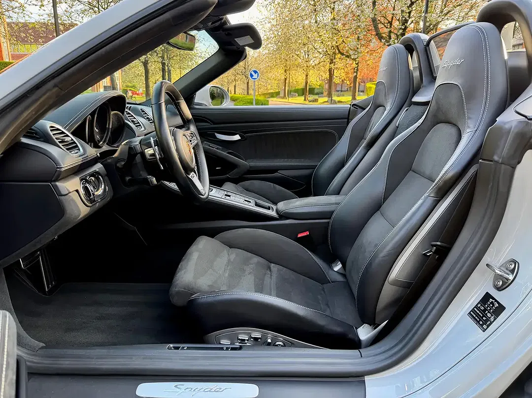 Porsche 718 Spyder - Thumbnail 13