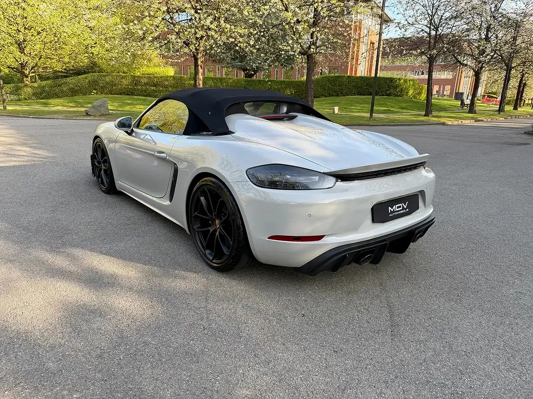 Porsche 718 Spyder - Thumbnail 4