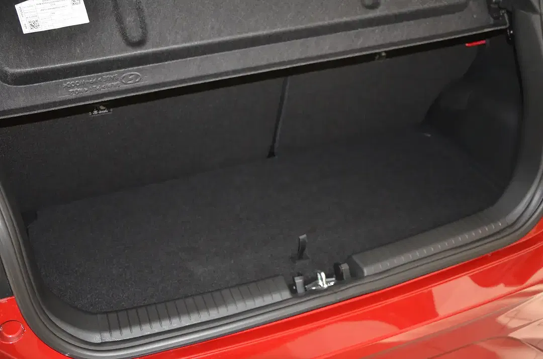 Hyundai i10 - Thumbnail 12