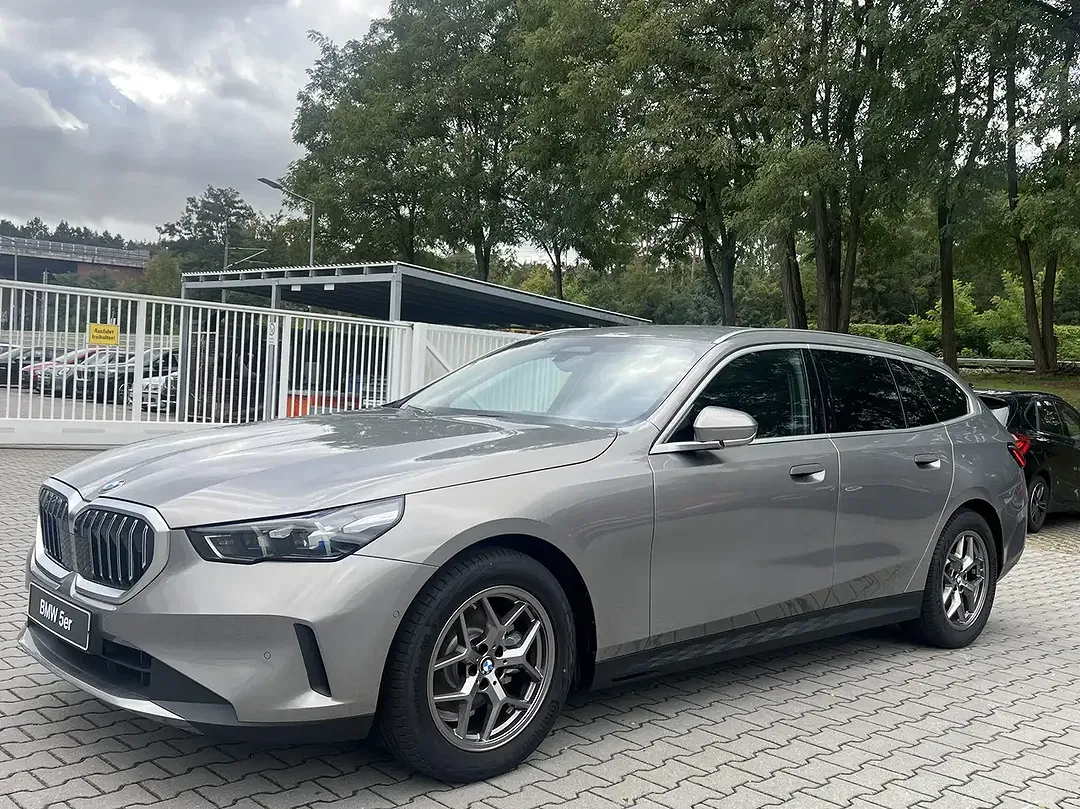 BMW 520 - Thumbnail 2