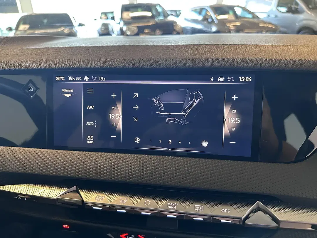 DS Automobiles DS 4 - Thumbnail 10
