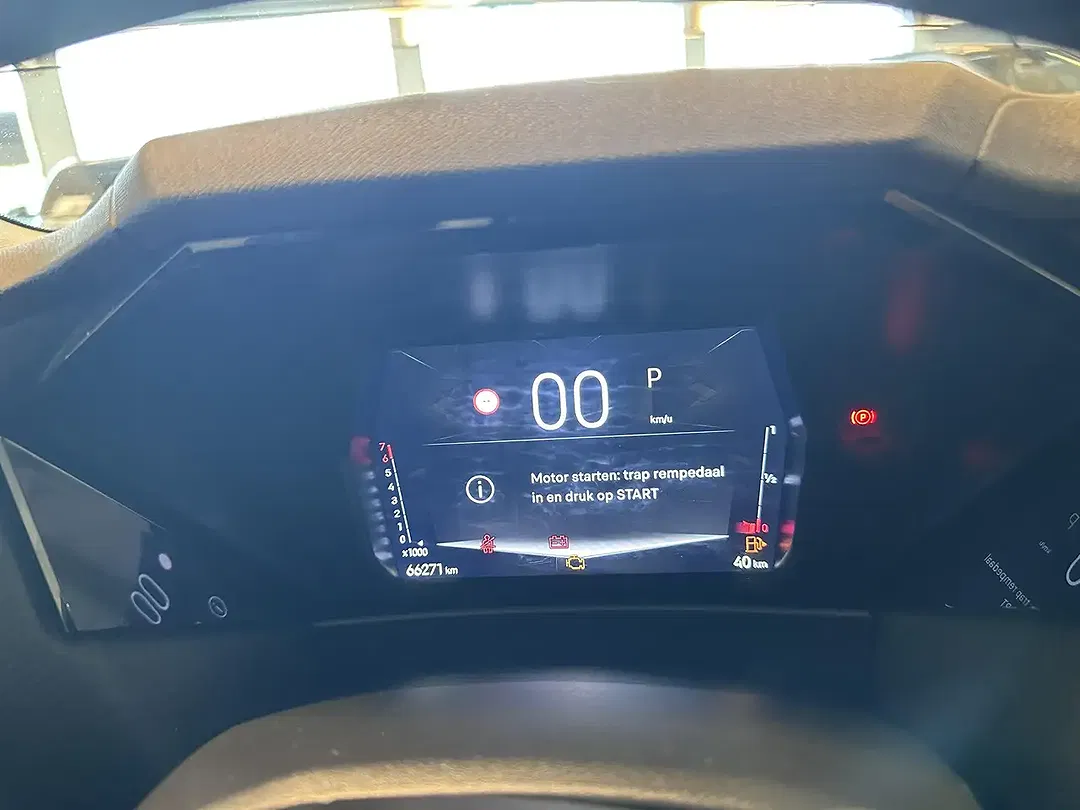 DS Automobiles DS 4 - Thumbnail 11