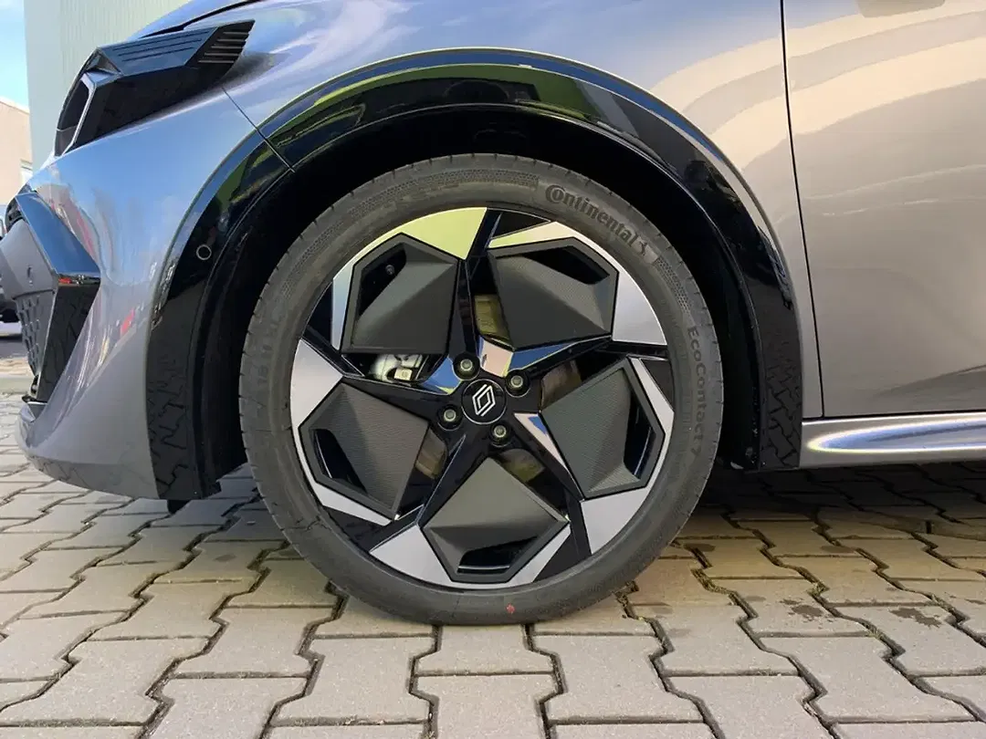 Renault Clio - Thumbnail 13