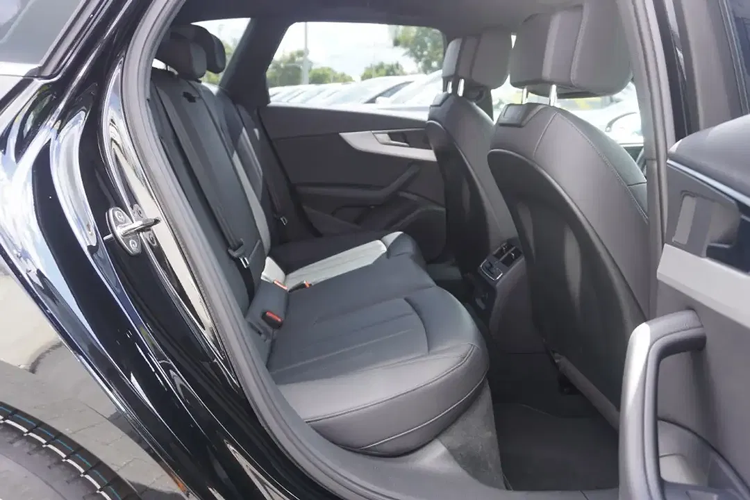 Audi A4 - Thumbnail 11