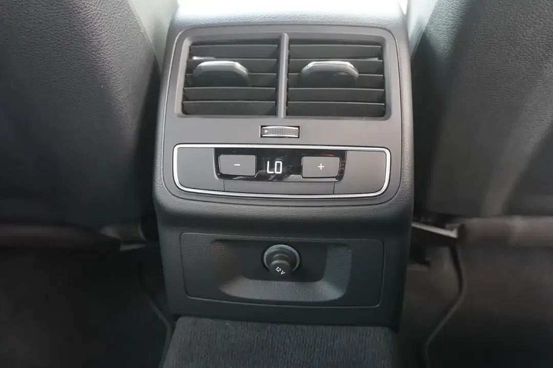 Audi A4 - Thumbnail 13