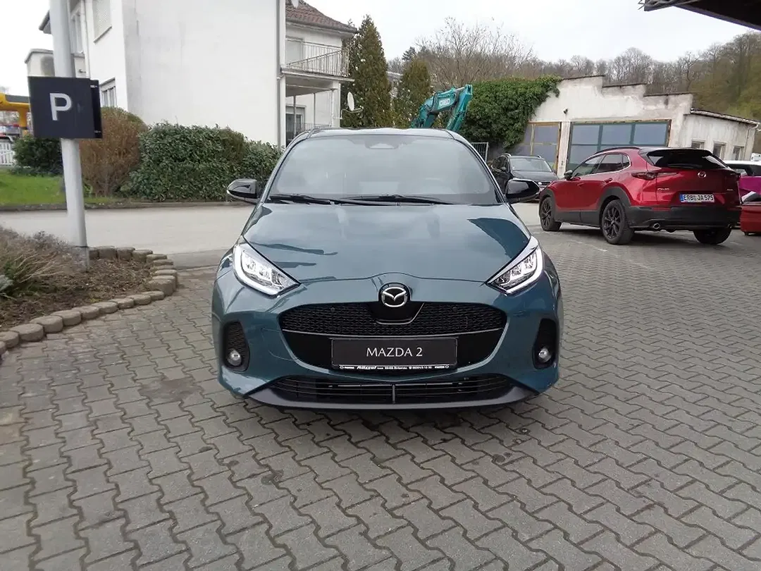 Mazda 2 - Thumbnail 2