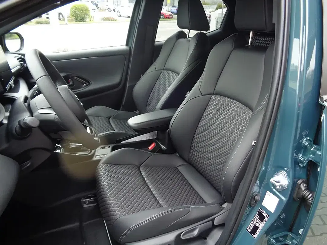 Mazda 2 - Thumbnail 9