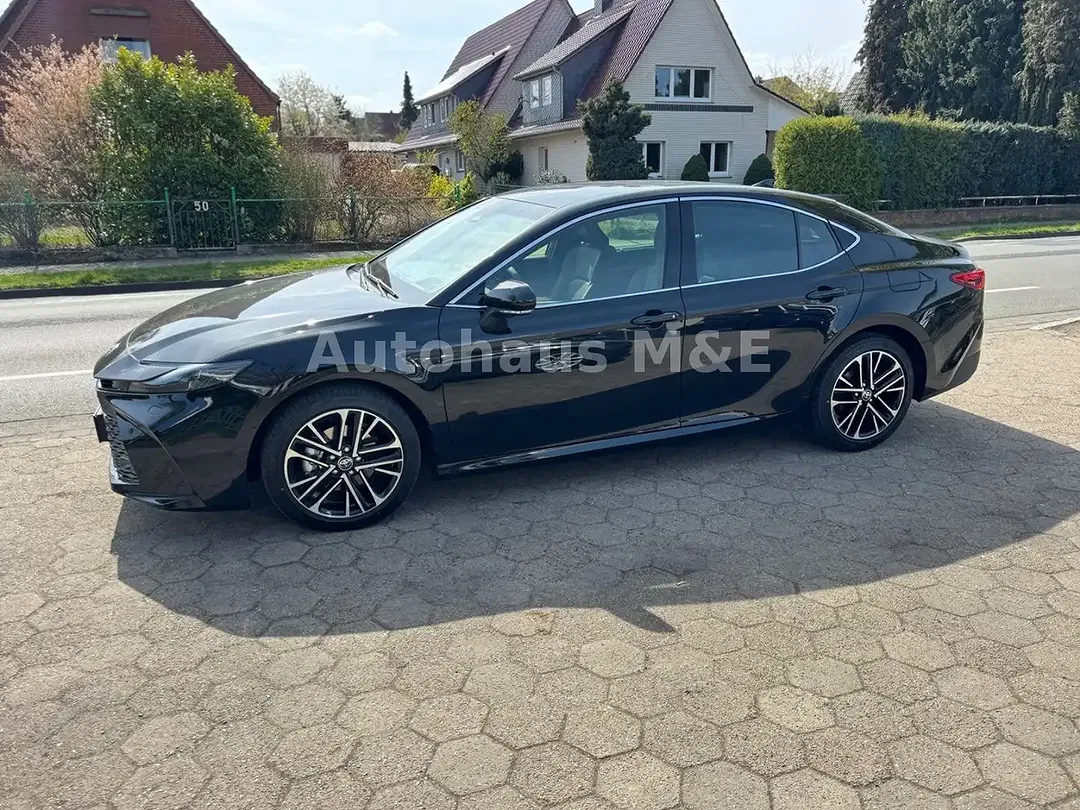 Toyota Camry Hybrid