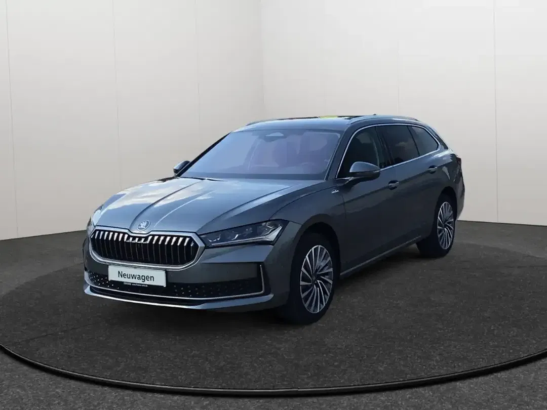 Skoda Superb - Thumbnail 1