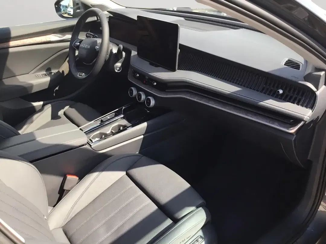 Skoda Superb - Thumbnail 14