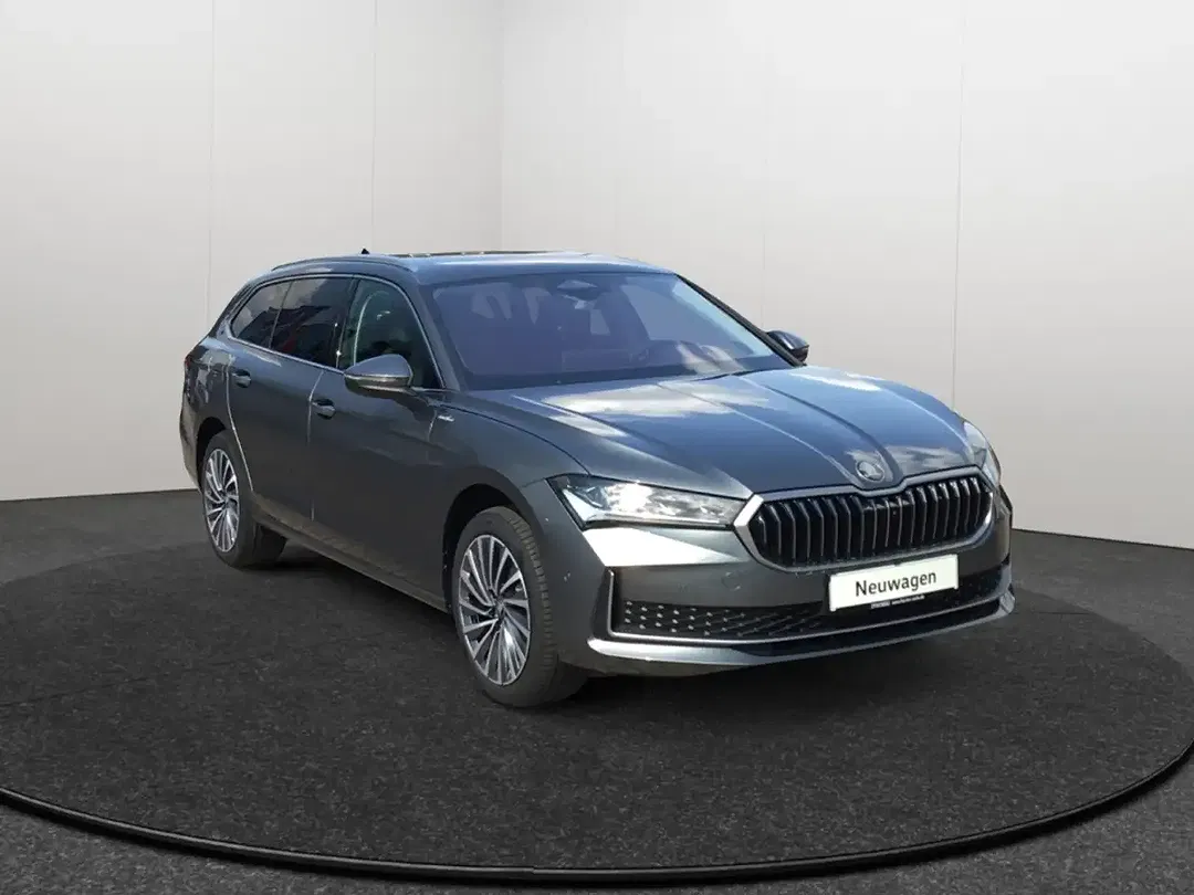 Skoda Superb - Thumbnail 3