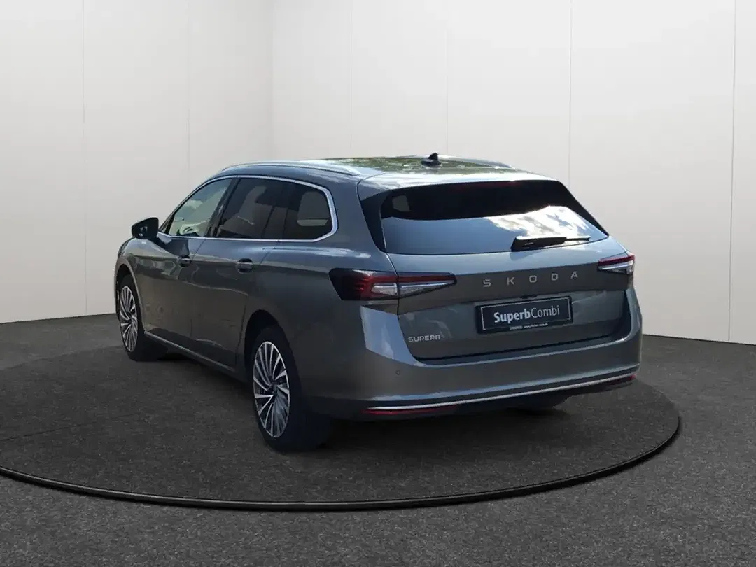Skoda Superb - Thumbnail 4