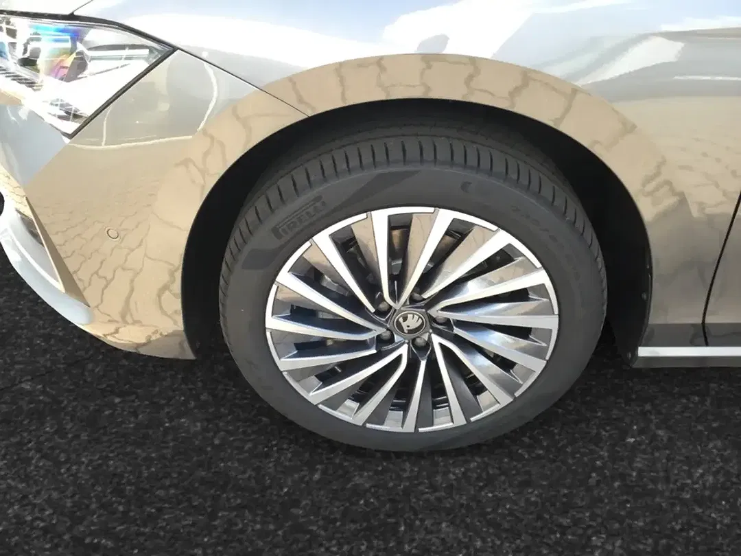 Skoda Superb - Thumbnail 7