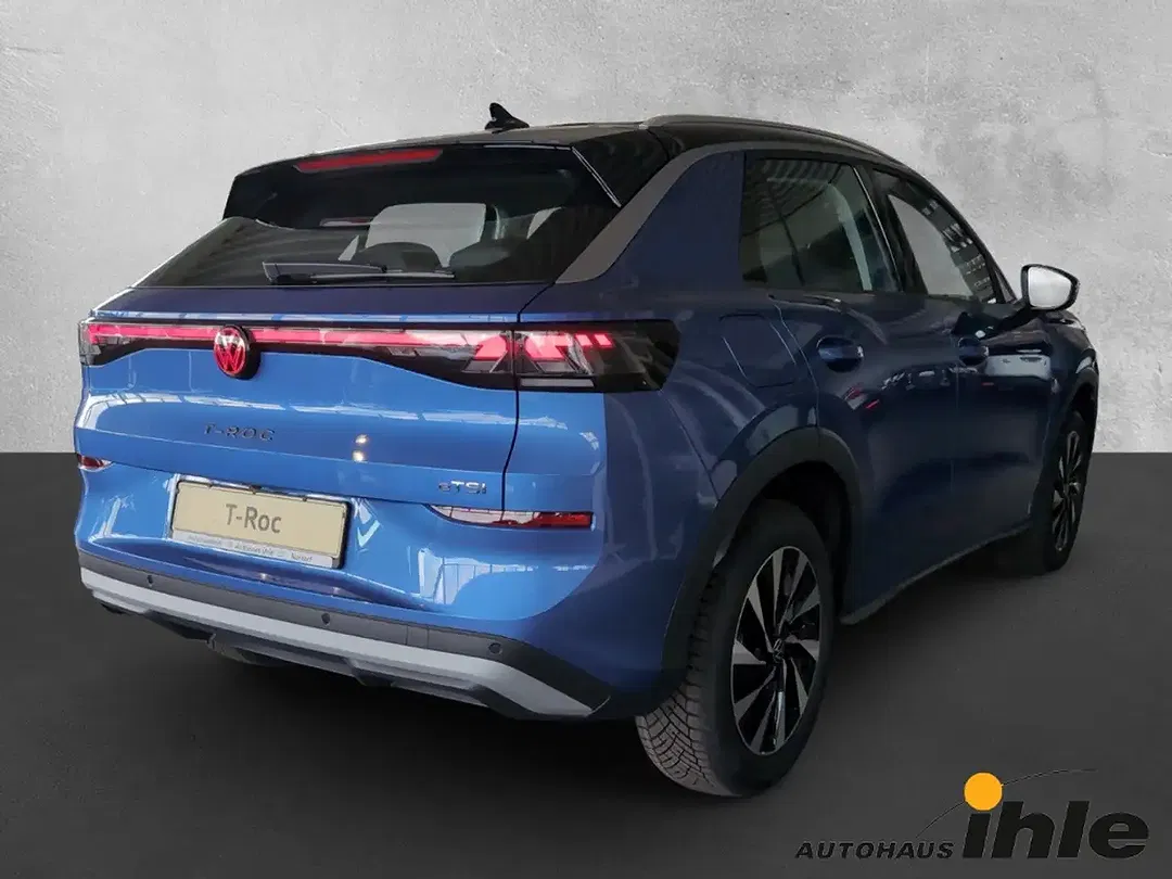 Volkswagen T-Roc - Thumbnail 3