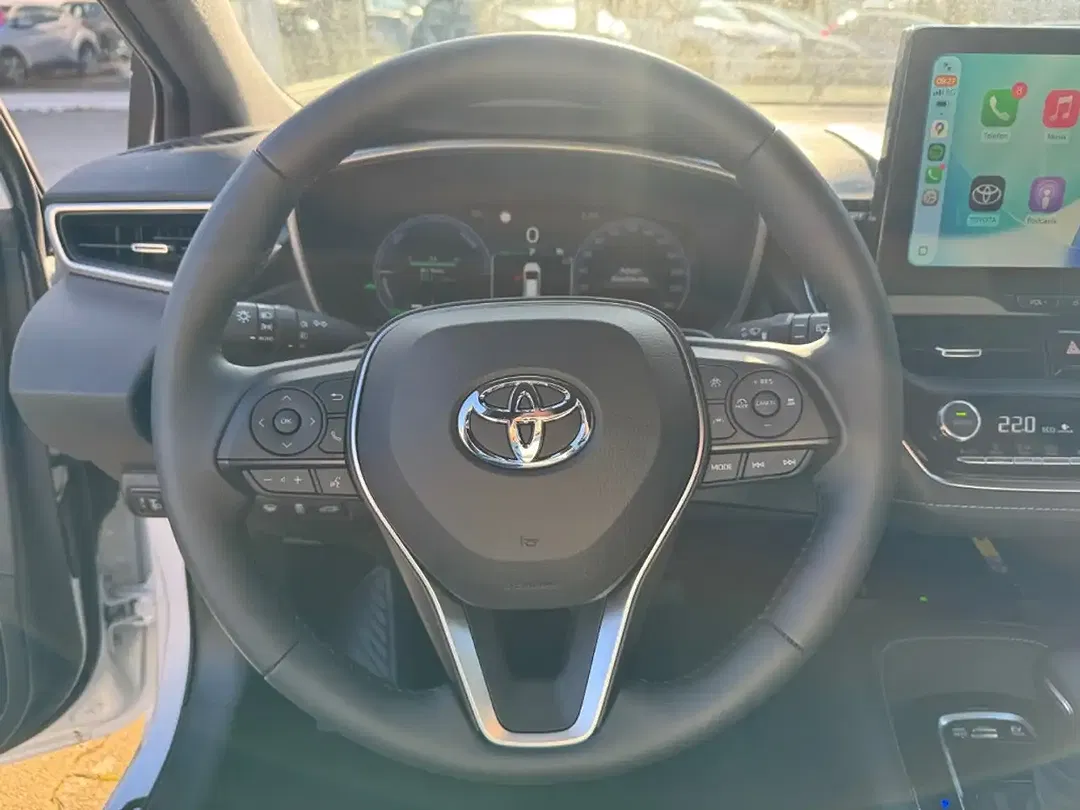 Toyota Corolla - Thumbnail 9
