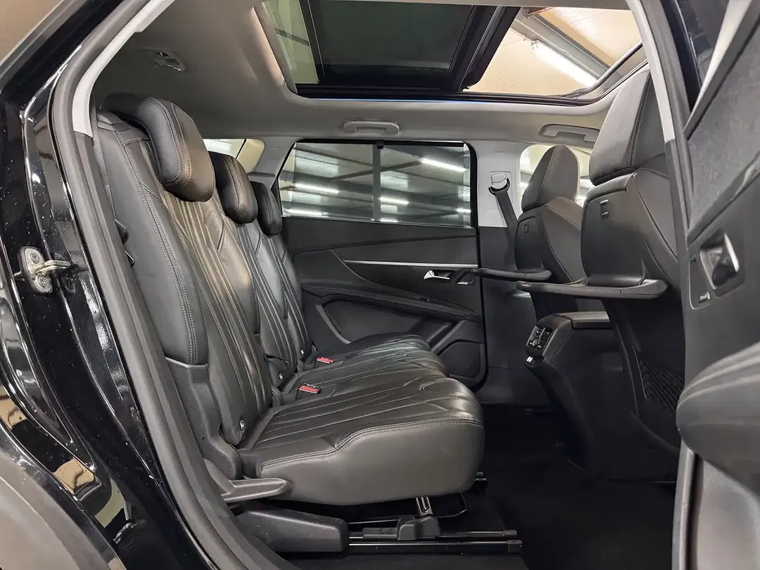 Peugeot 5008 - Thumbnail 6