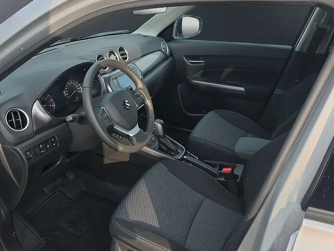 Suzuki Vitara - Thumbnail 11