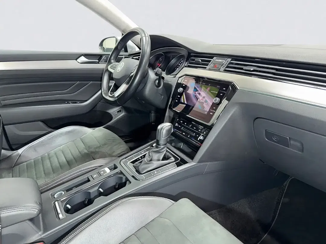 Volkswagen Passat Variant - Thumbnail 14