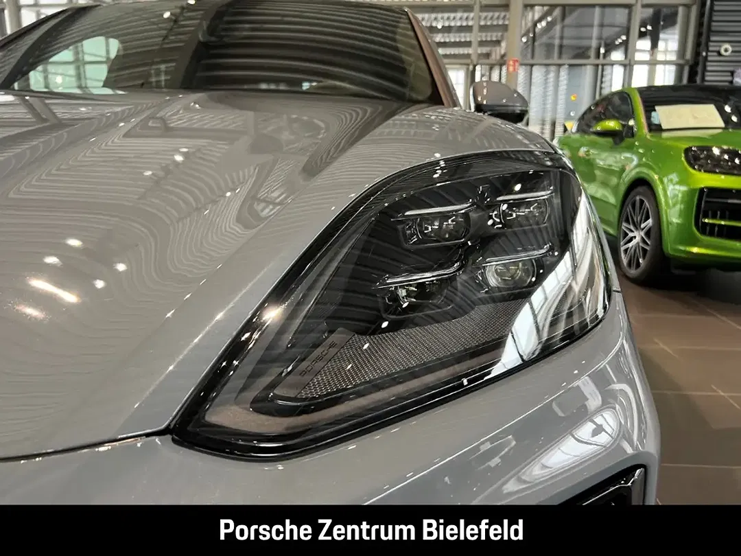 Porsche Cayenne - Thumbnail 10