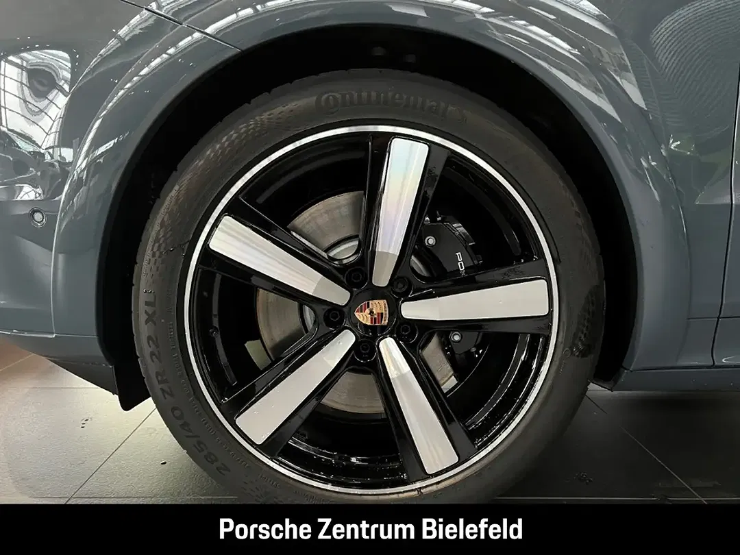 Porsche Cayenne - Thumbnail 12