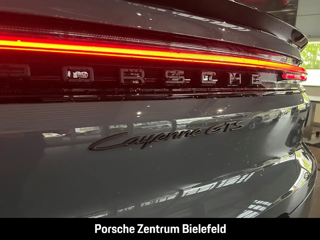 Porsche Cayenne - Thumbnail 14
