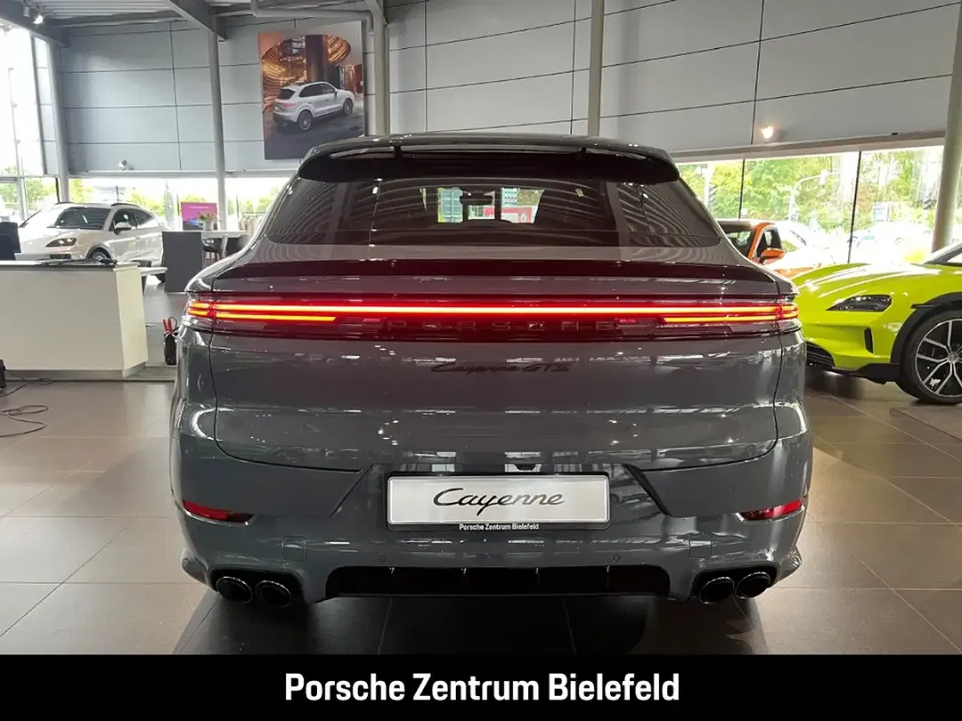 Porsche Cayenne - Thumbnail 5