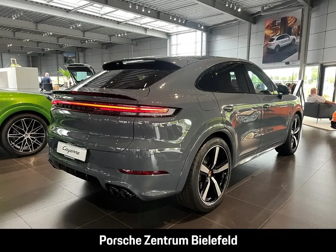 Porsche Cayenne - Thumbnail 6