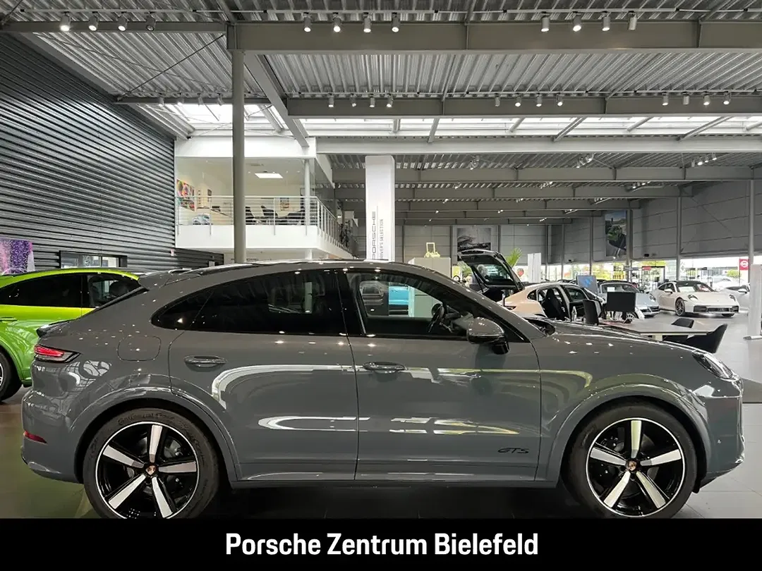 Porsche Cayenne - Thumbnail 7