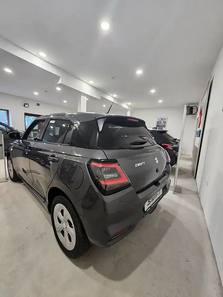Suzuki Swift - Thumbnail 7