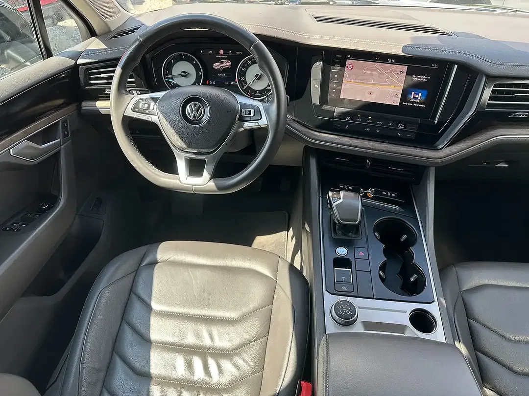 Volkswagen Touareg - Thumbnail 11