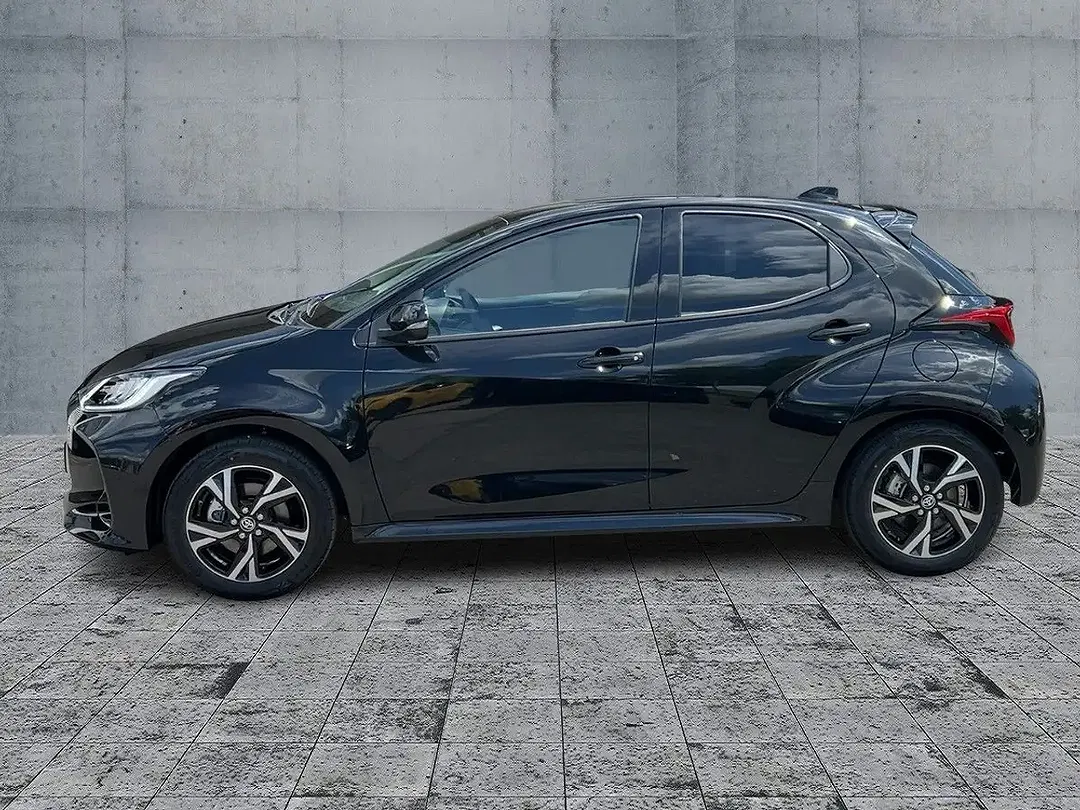 Toyota Yaris - Thumbnail 4