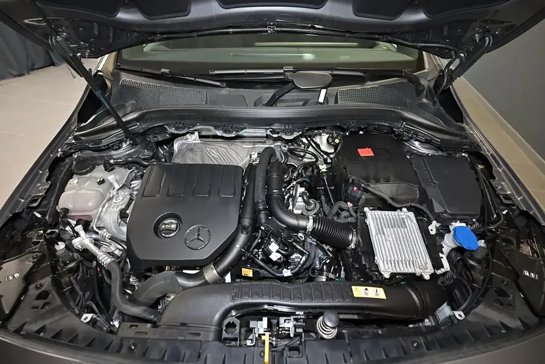 Mercedes-Benz B 180 - Thumbnail 13