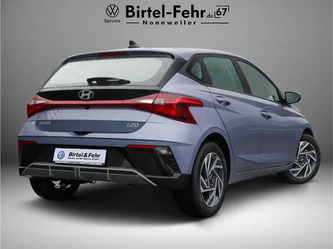 Hyundai i20 - Thumbnail 3