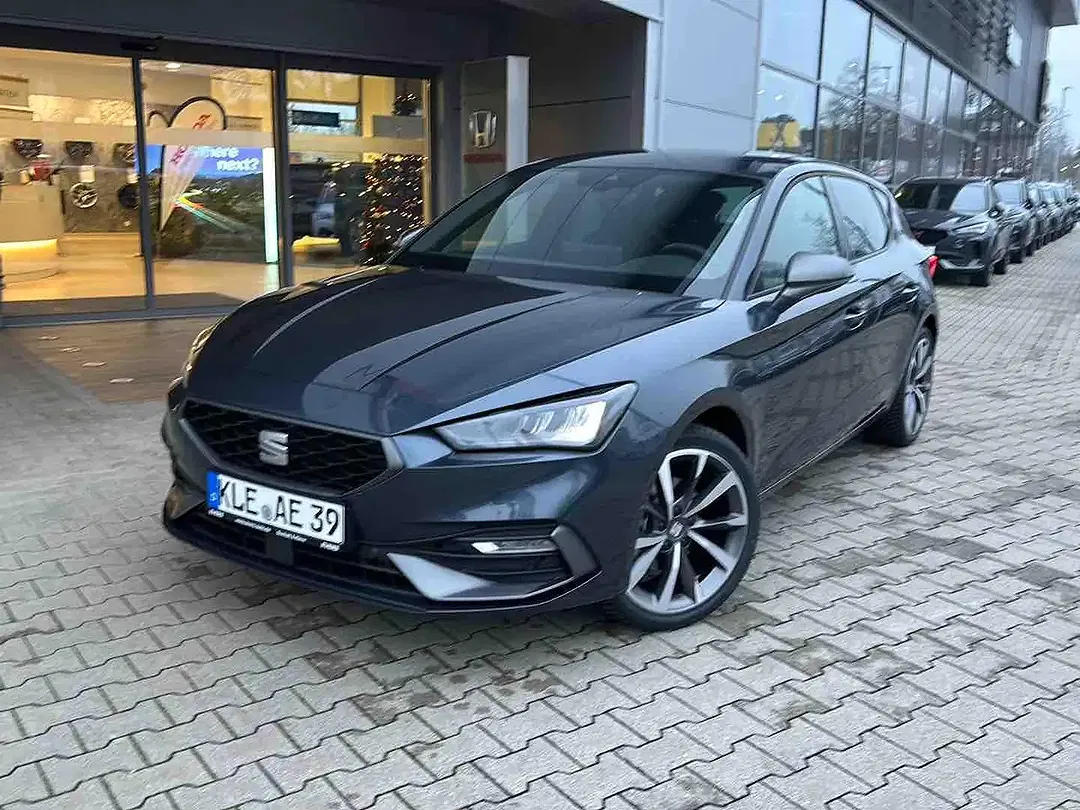 SEAT Leon - Thumbnail 1