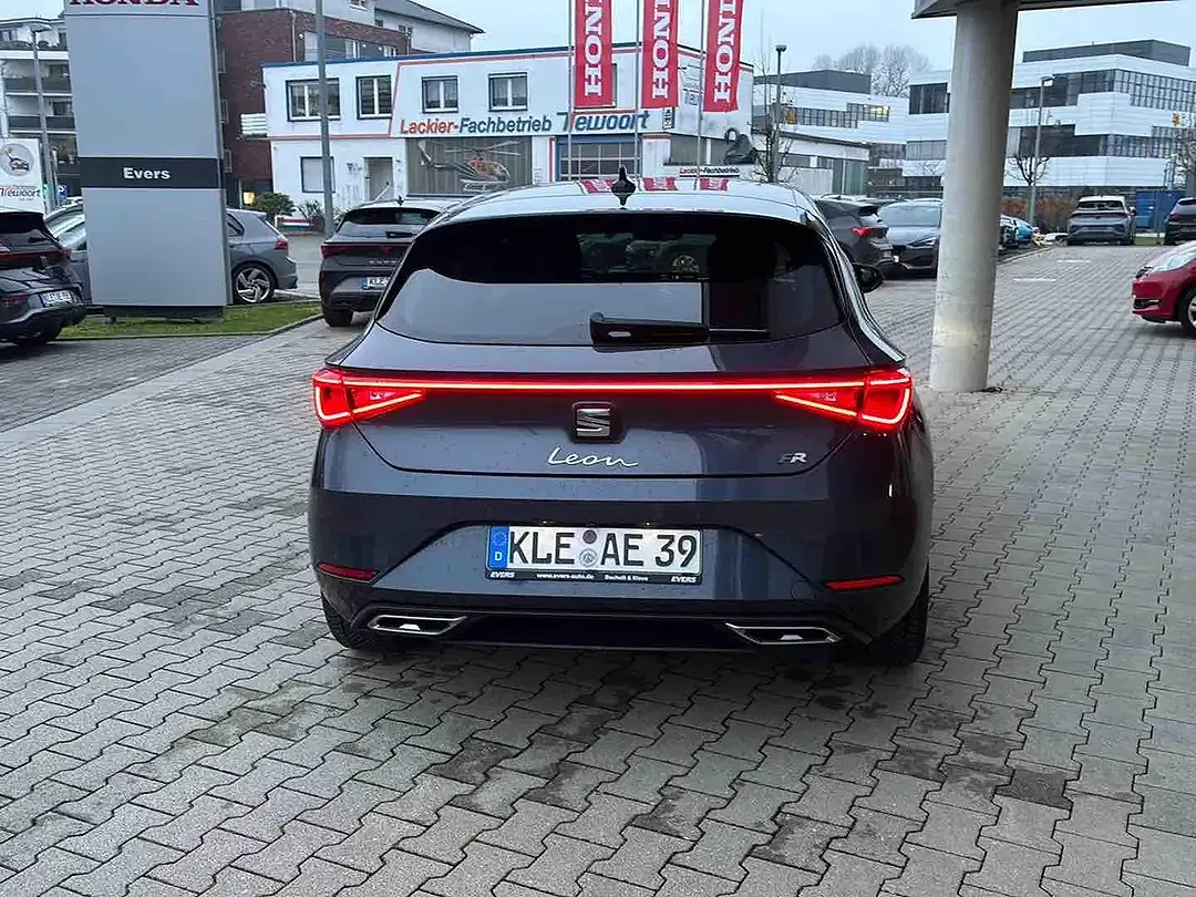 SEAT Leon - Thumbnail 7