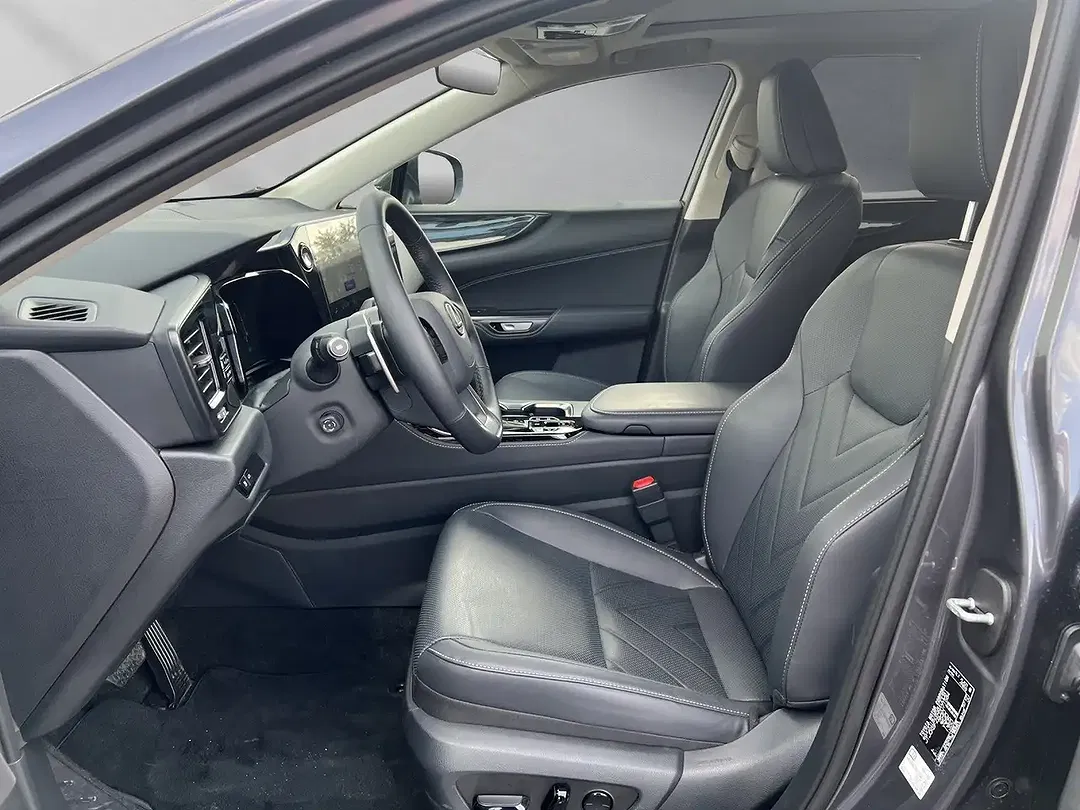 Lexus NX 450h+ - Thumbnail 5