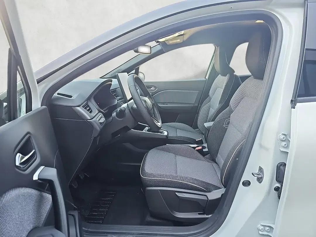 Renault Captur - Thumbnail 10