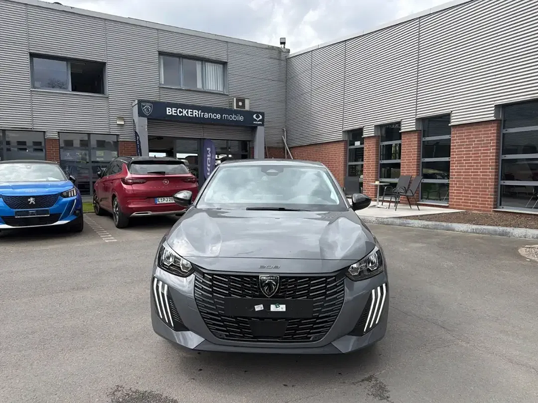 Peugeot 208 - Thumbnail 2