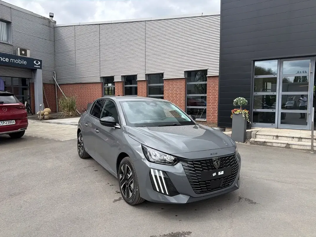 Peugeot 208 - Thumbnail 3