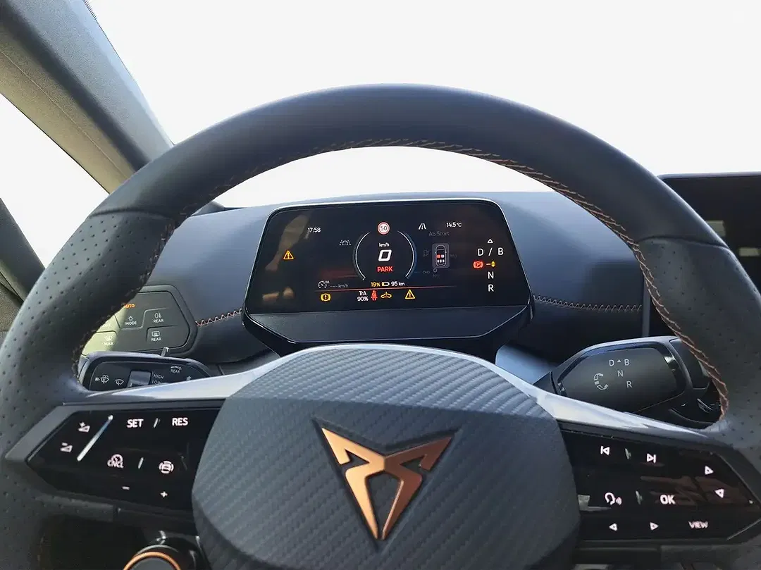 CUPRA Born - Thumbnail 8