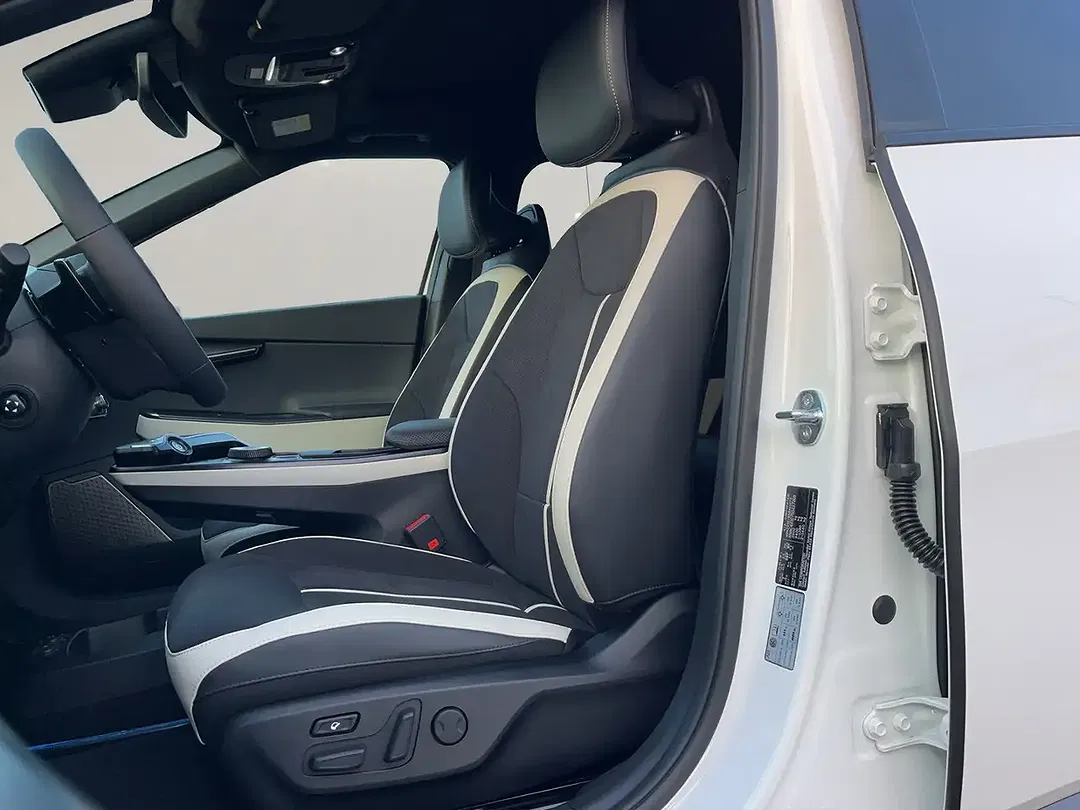 Kia EV6 - Thumbnail 11