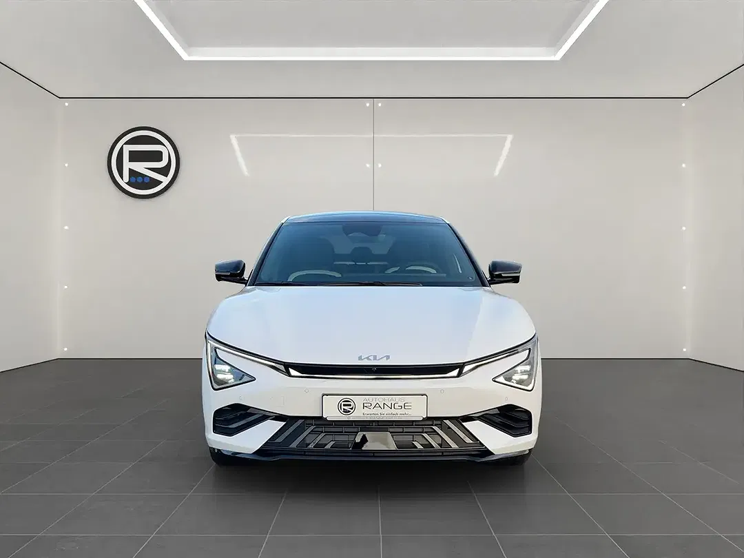 Kia EV6 - Thumbnail 5