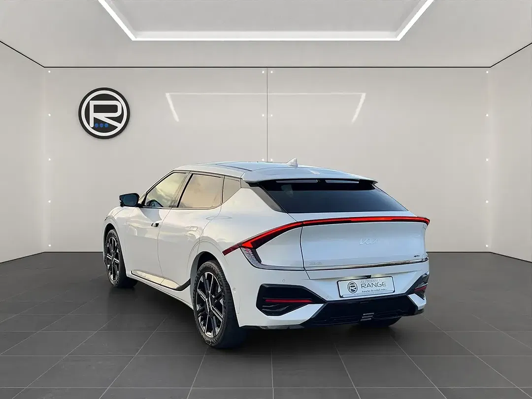 Kia EV6 - Thumbnail 6