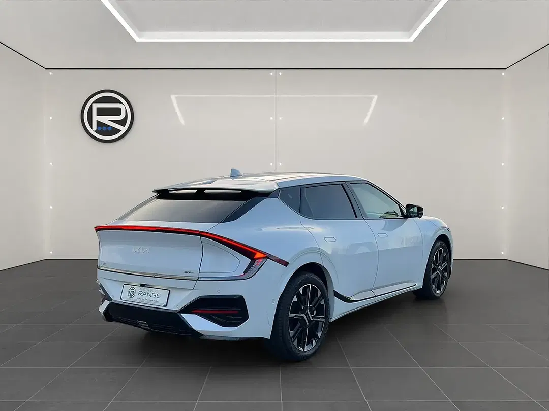 Kia EV6 - Thumbnail 7