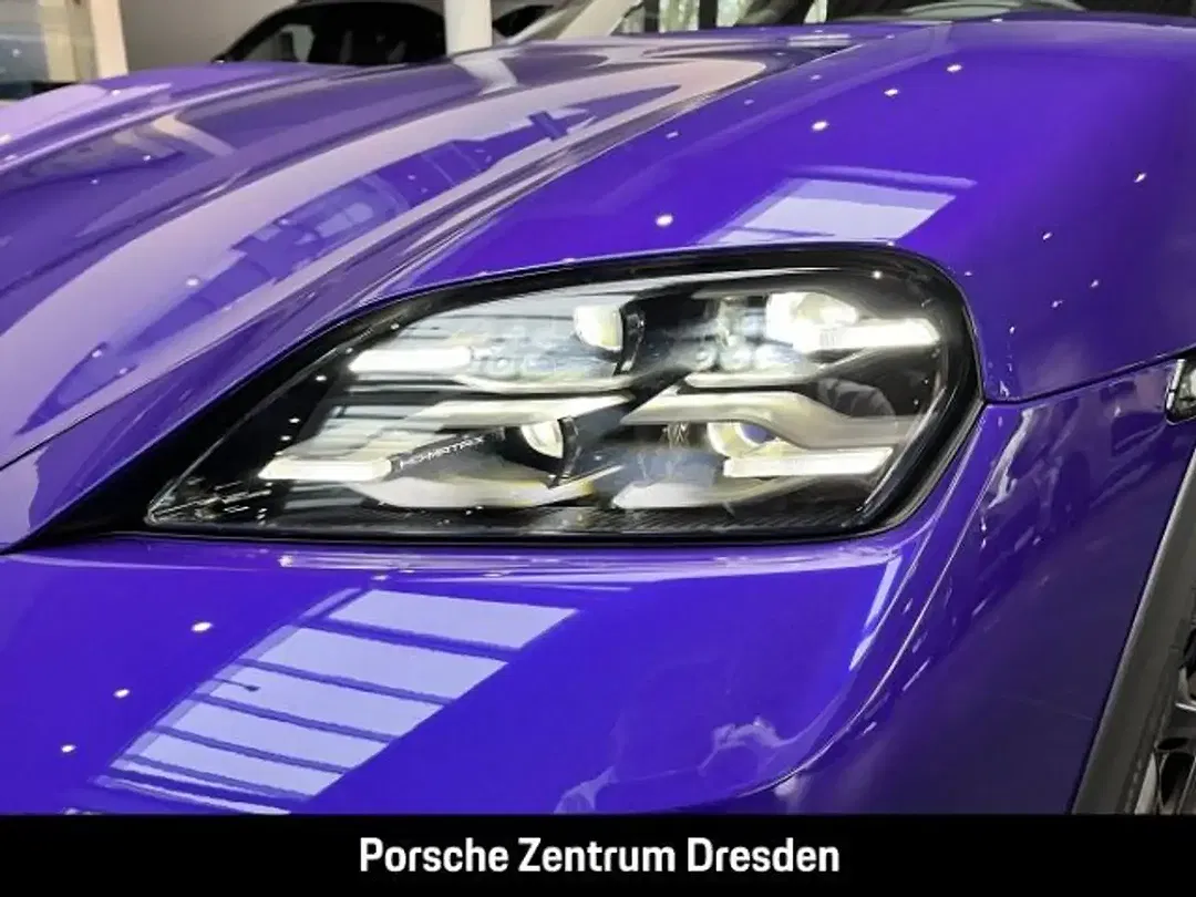 Porsche Taycan - Thumbnail 14