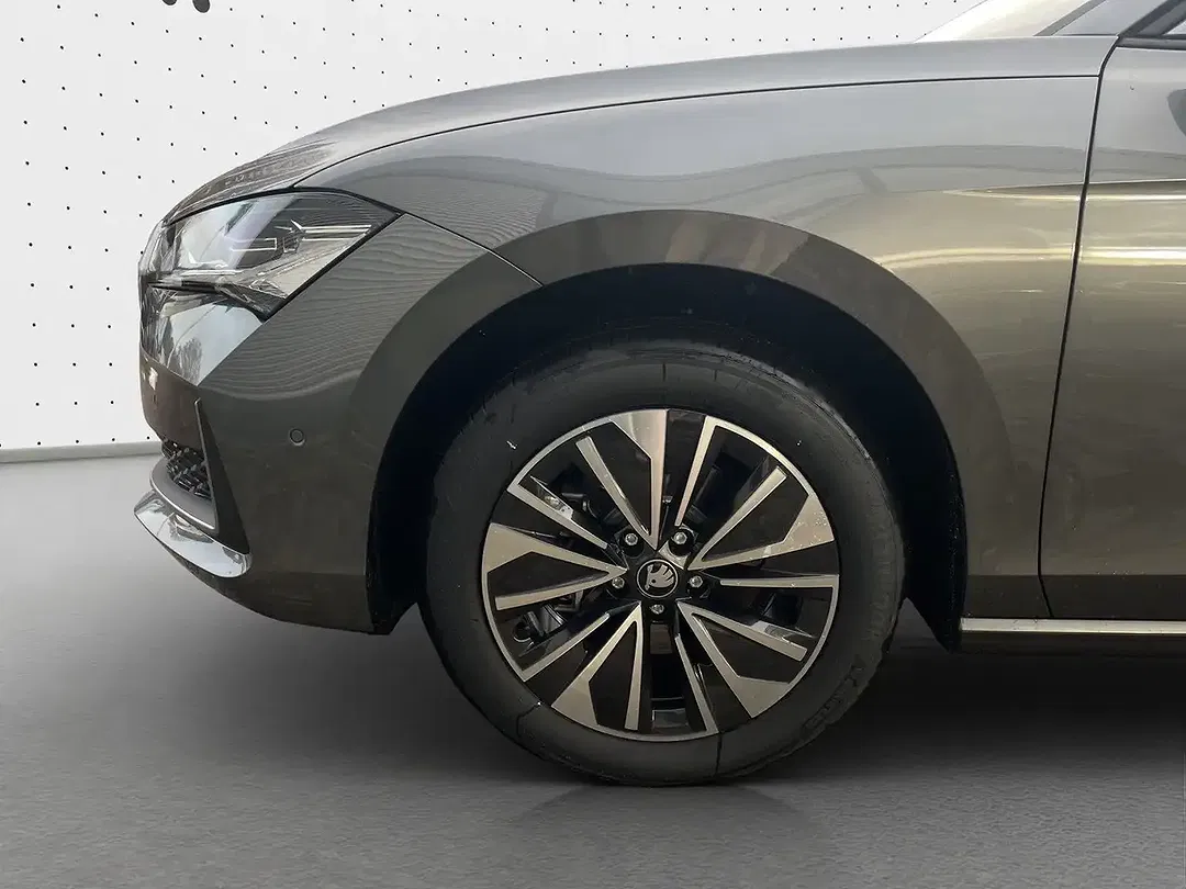 Skoda Superb - Thumbnail 13