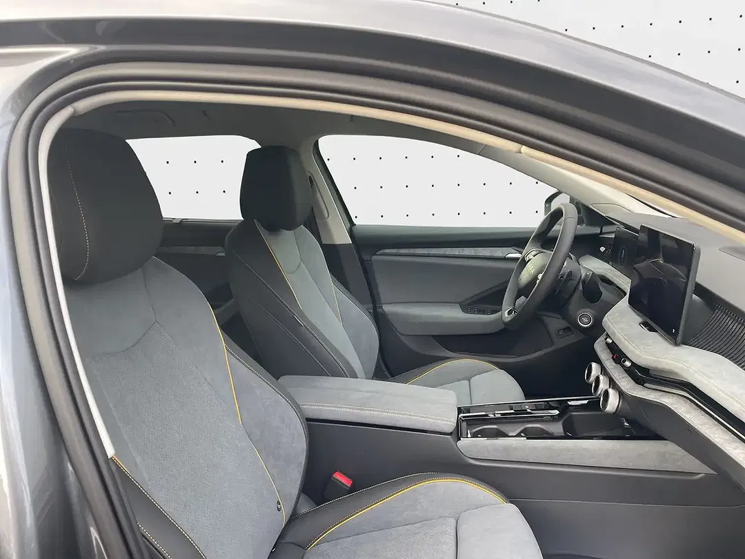 Skoda Superb - Thumbnail 5