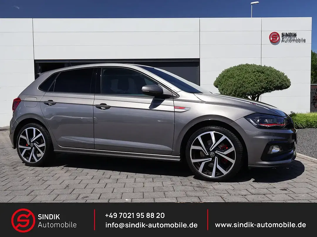 Volkswagen Polo - Thumbnail 1