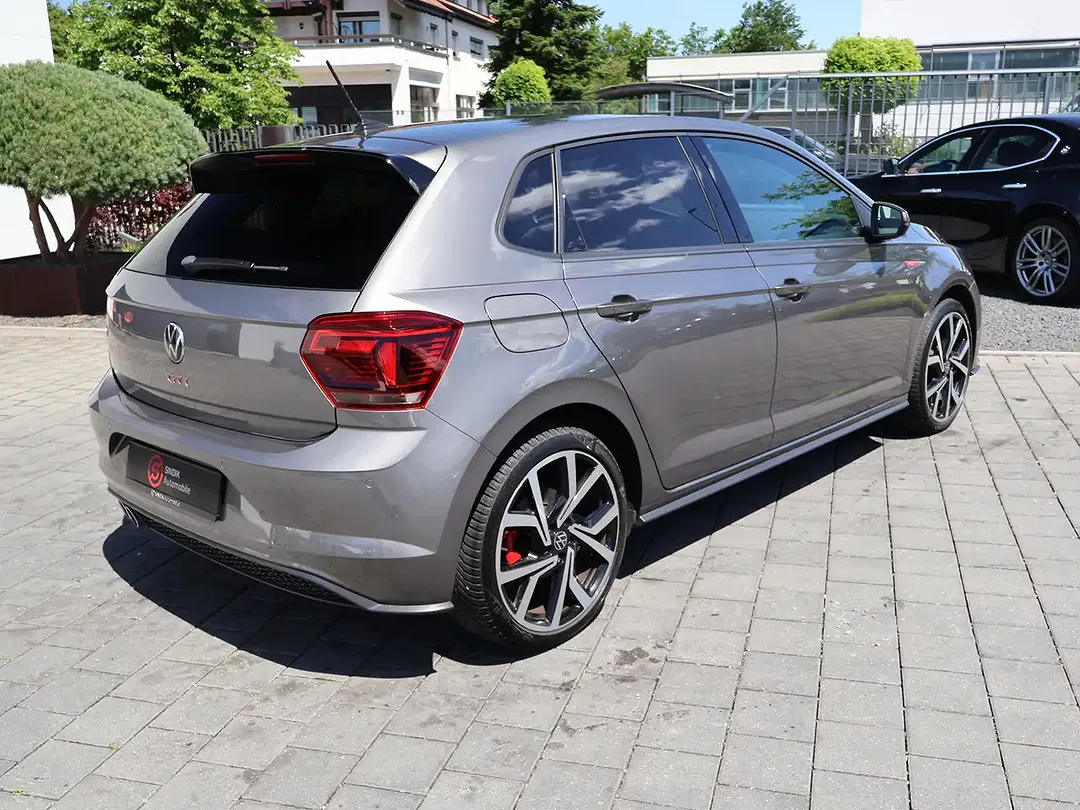 Volkswagen Polo - Thumbnail 10