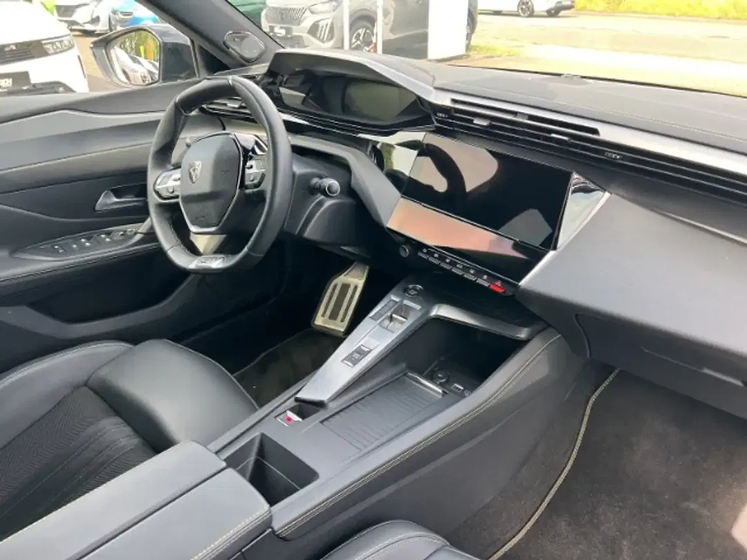 Peugeot 308 - Thumbnail 10